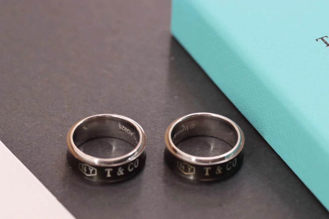 Tiffany & Co. Tiffany&Co. 1037钛金戒指