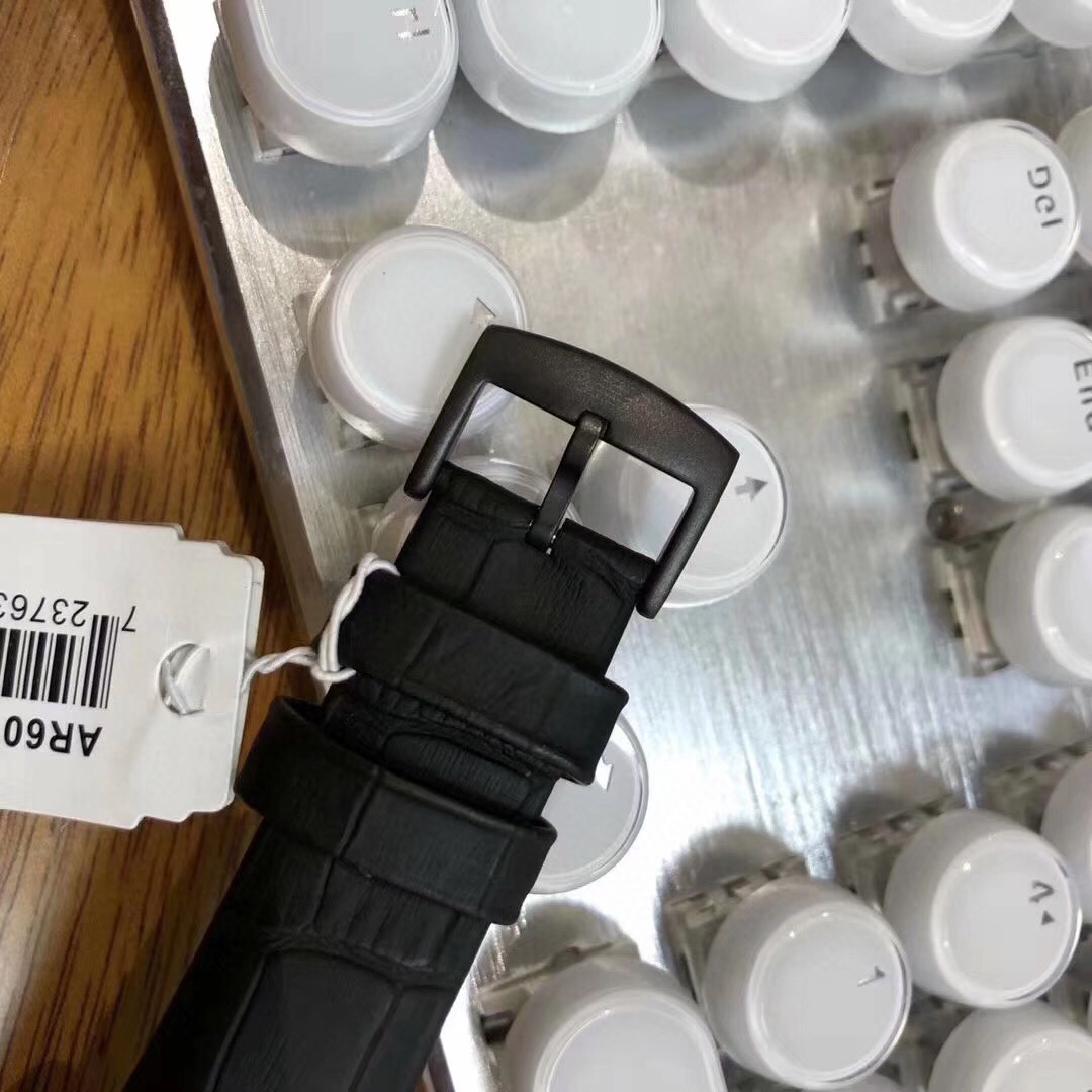 💰115原单品质也有
阿玛尼手表男表AR60008      匠心独具   黑钢炫酷    潮流镂空设计  富有现代艺术性的华美镂空    进口牛皮表带      针扣  矿物质水晶镜面    全自动机械男表
42mm*13mm。