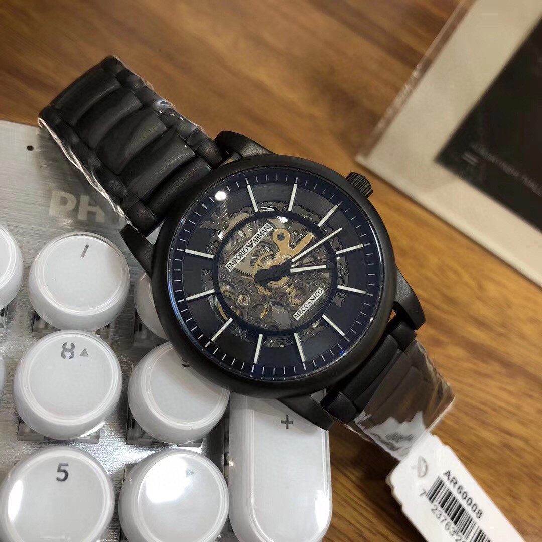 💰125原单品质也有
阿玛尼手表男表AR60008      匠心独具   黑钢炫酷    潮流镂空设计  富有现代艺术性的华美镂空    进口牛皮表带      针扣  矿物质水晶镜面   全自动机械男表
42mm*13mm。