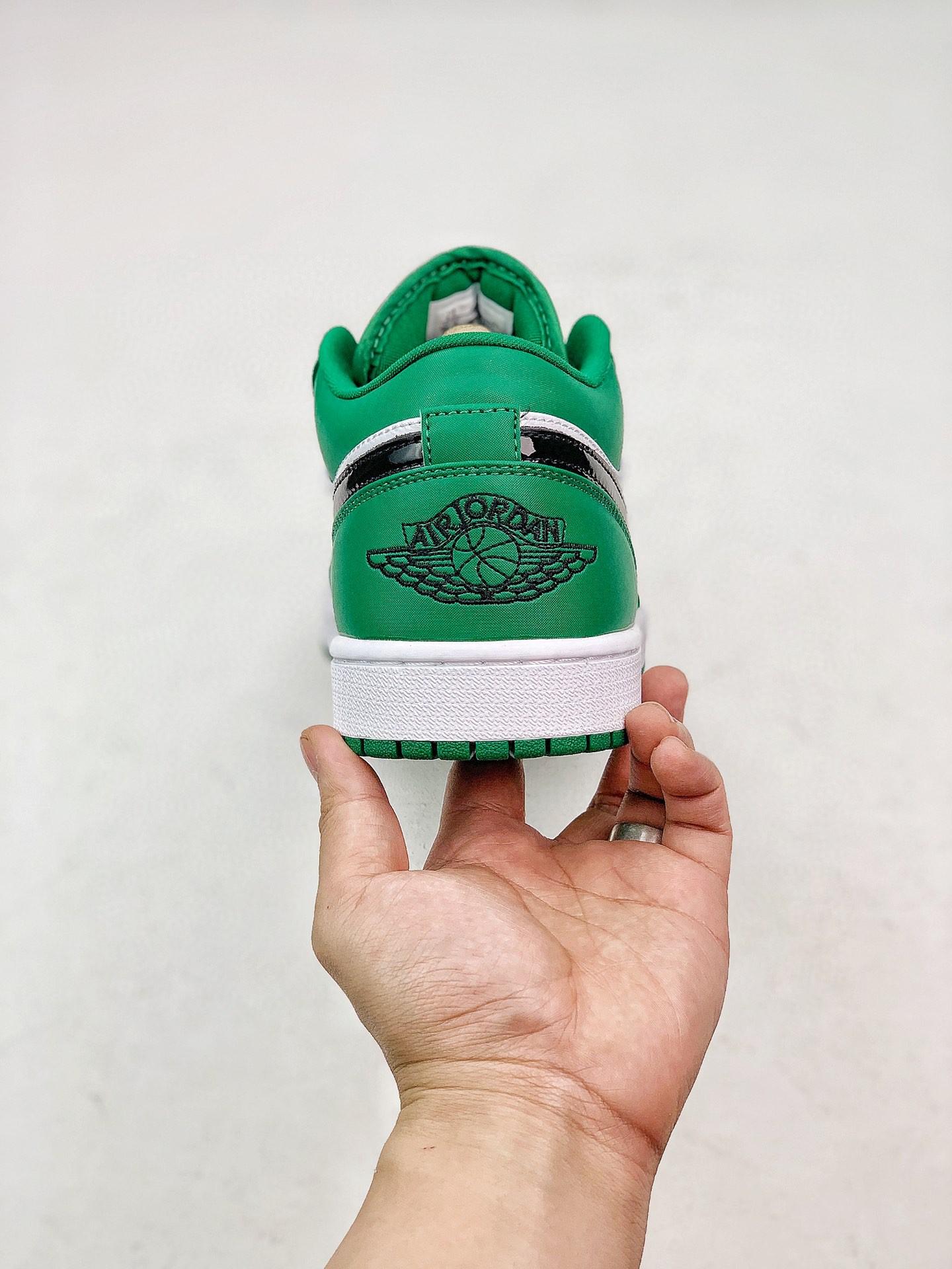 220 Air Jordan 1 Low  全新配色  553558-301
