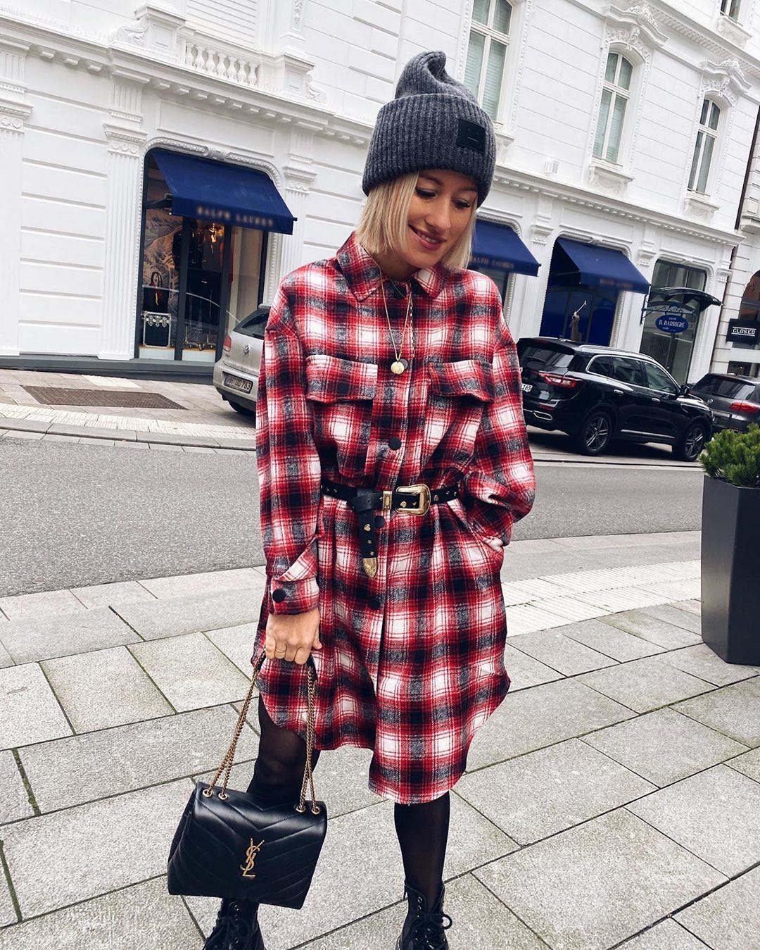 YSL LOULOU 23CM Y型绗缝链条包 494699黑色/银扣