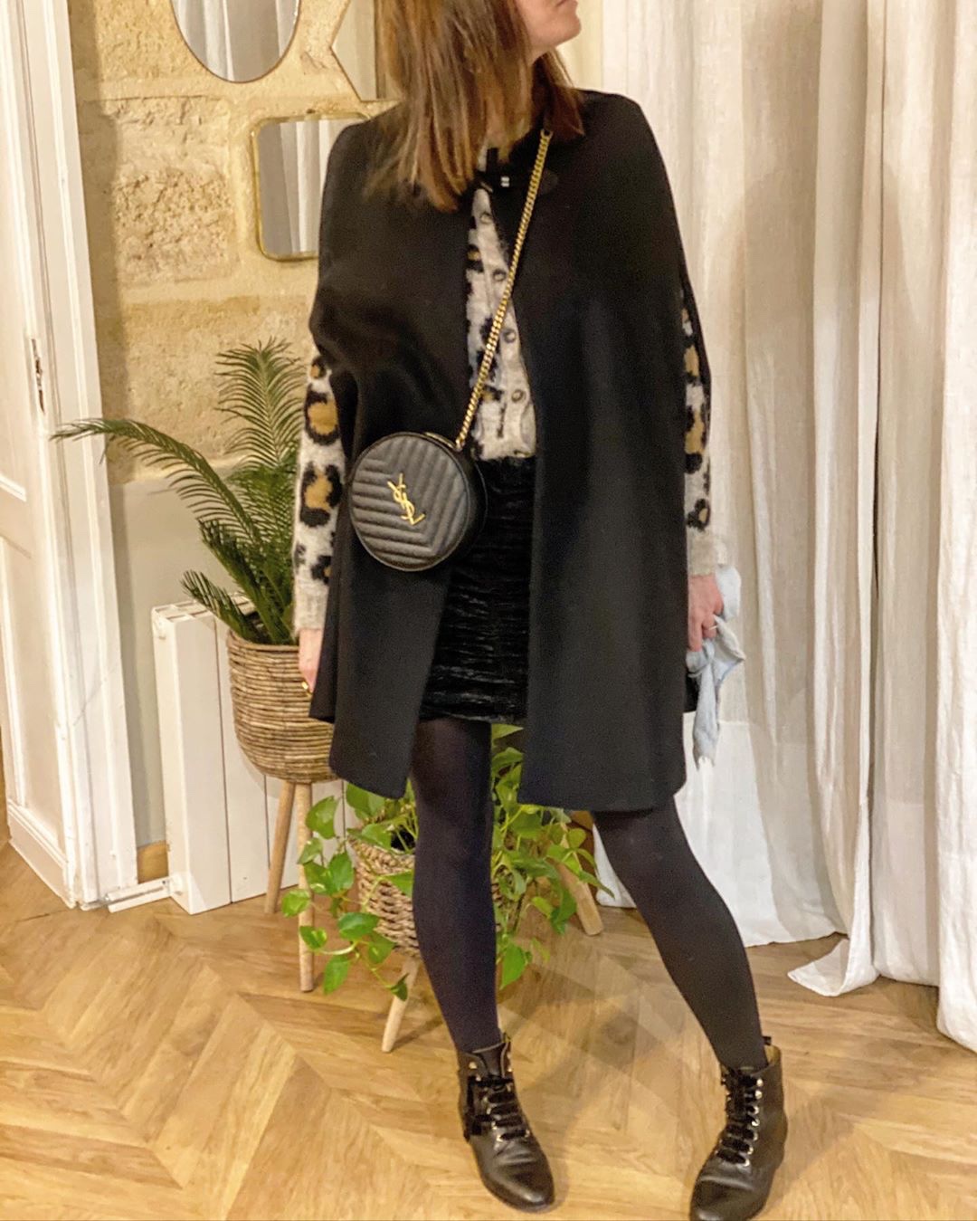 Saint laurent Ysl 最新VINYLE鱼子酱小圆包 610436黑色