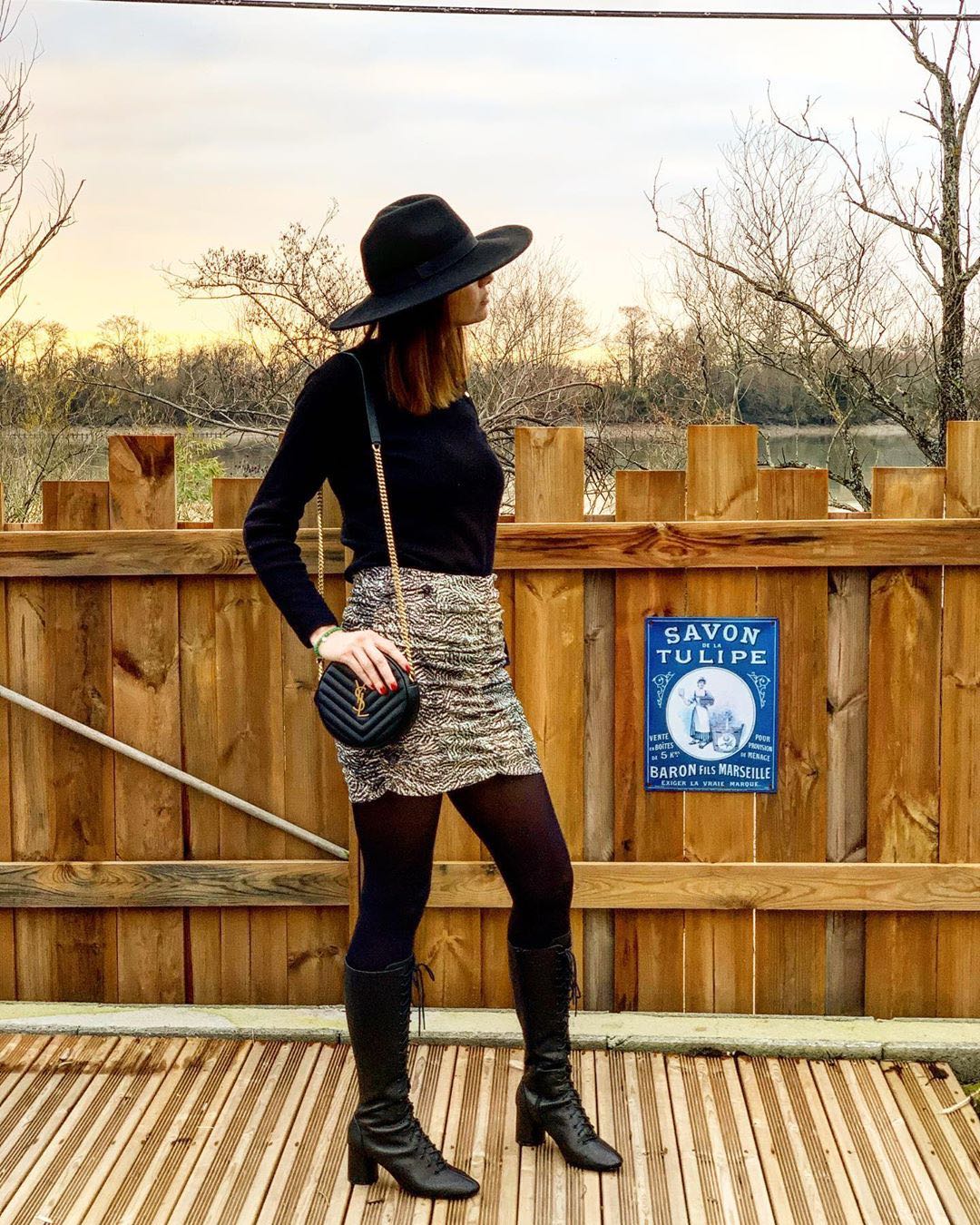 Saint laurent Ysl 最新VINYLE鱼子酱小圆包 610436黑色