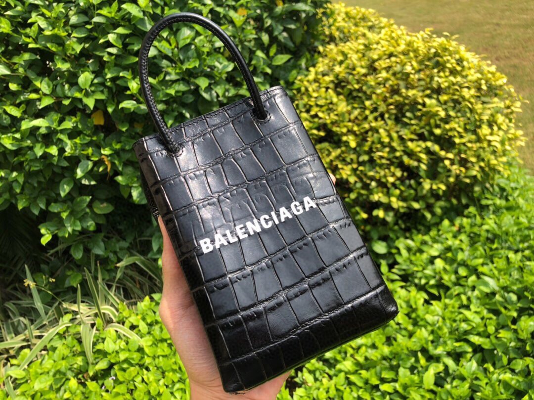 黑色🐊
Balenciagα手机包