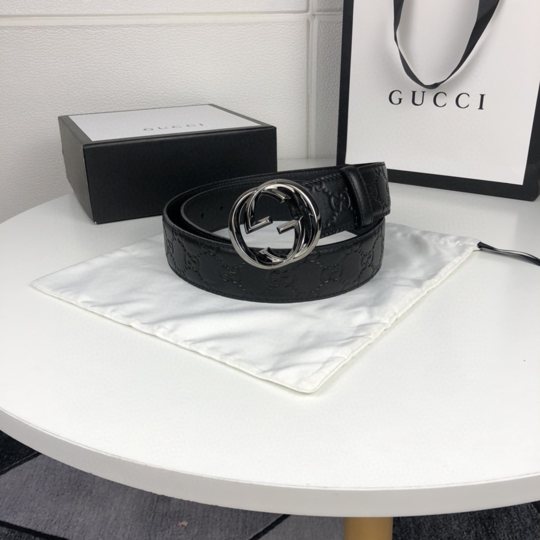 Gucci Classic Black Leather Belt with Interlocking G Buckle