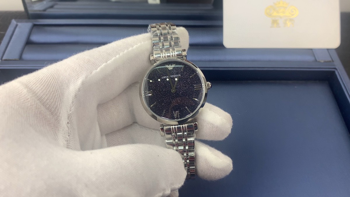 Armani 皇家 阿玛尼满天星系列星空女款腕表视频欣赏