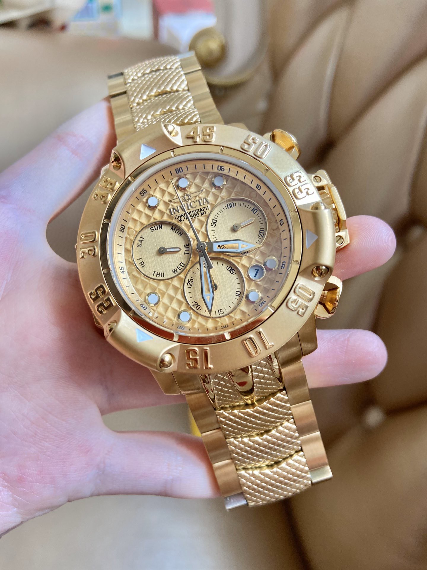 “Invicta Invertiatic Men’s Watch: Unique Design, Imported Heart, Super-Silent Mineral Mirrors”