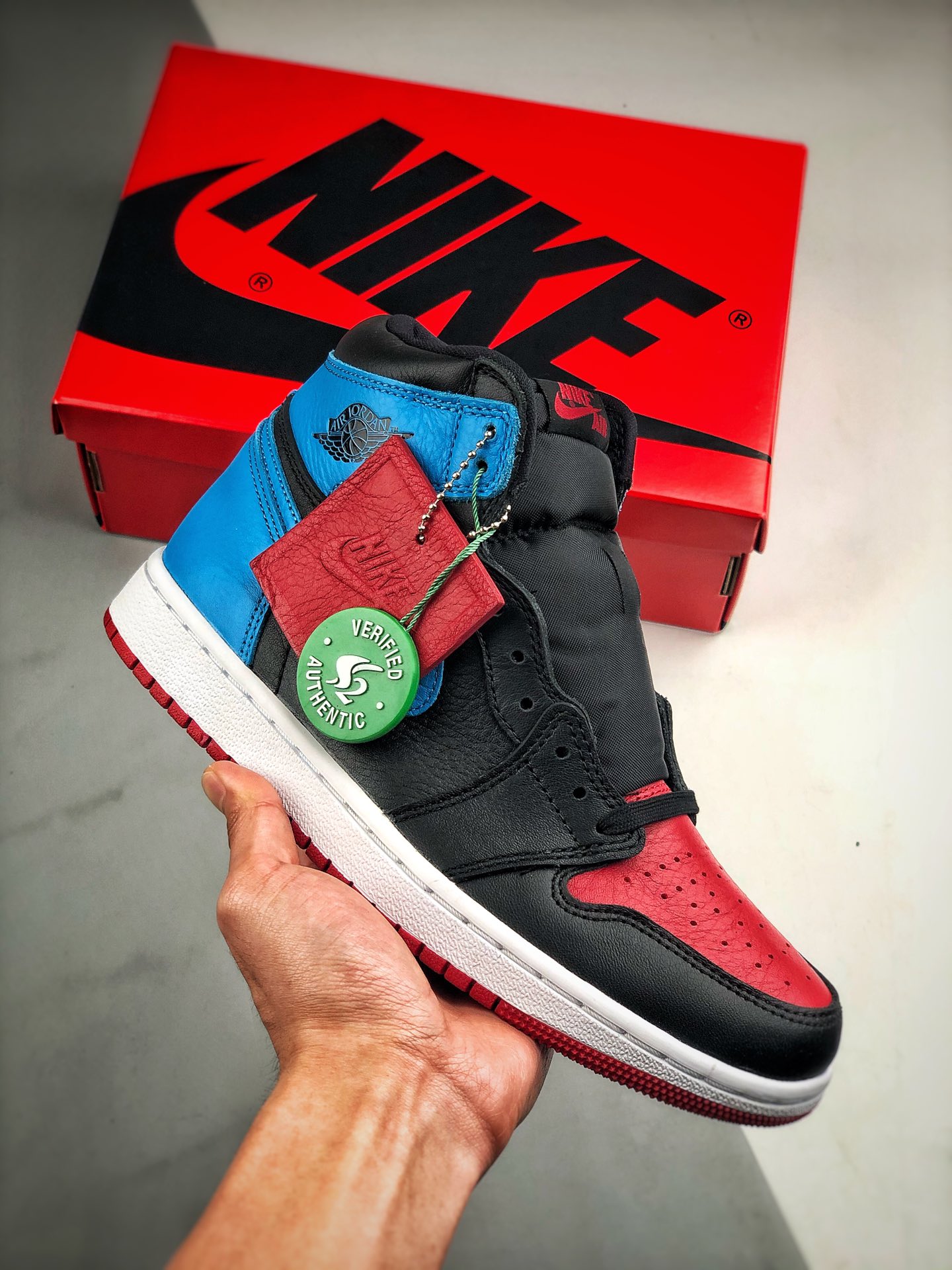 Apoyo pago contra reembolso 7 Air Jordan 1 High "UNC To Chicago" Luz de policía invertida, línea de producción S2 puram…