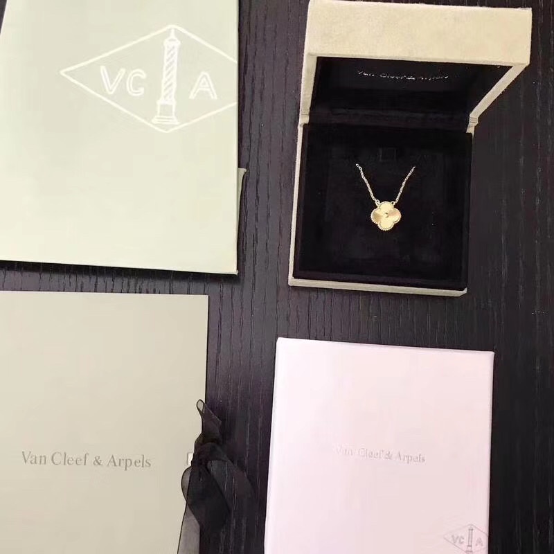 Van Cleef & Arpels 梵克雅宝 Van Cleef& Arpelsvca2019四叶草Vca新款项链不容易撞款 气质妥妥的