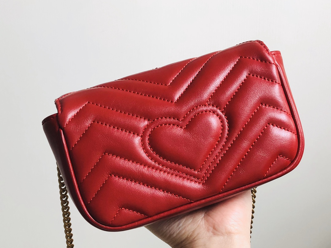 Gucci 24 new products debut in original leatherGG Marmont original leather series mini bag, convex shape artifact,cute design is more practical,
