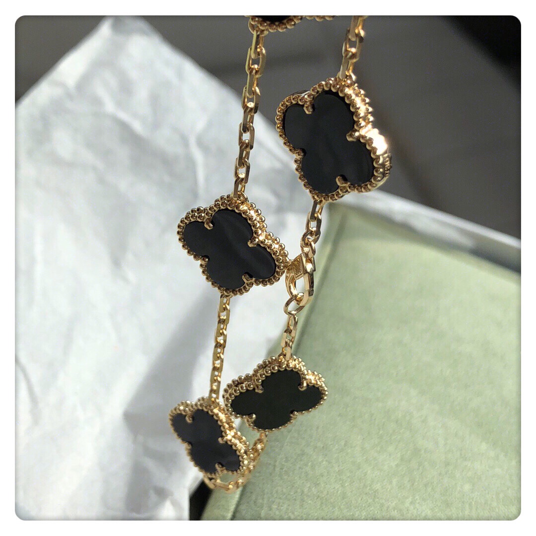 Van Cleef & Arpels 梵克雅宝四叶草手链