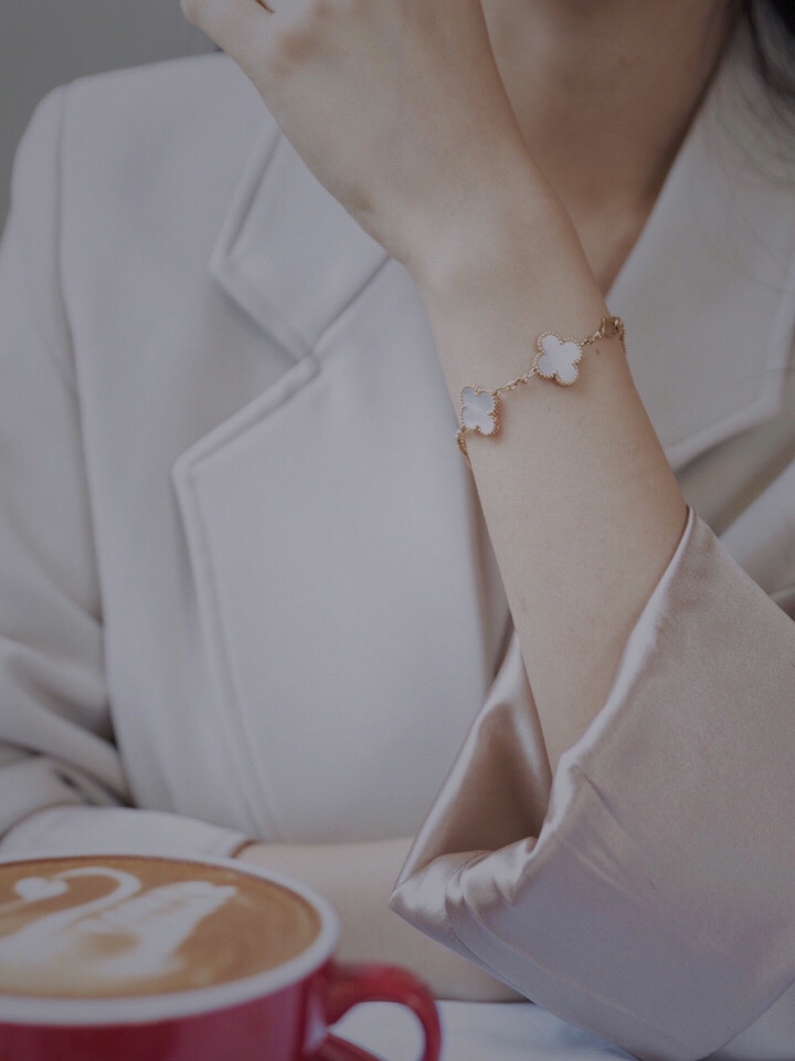 Van Cleef & Arpels 梵克雅宝四叶草手链