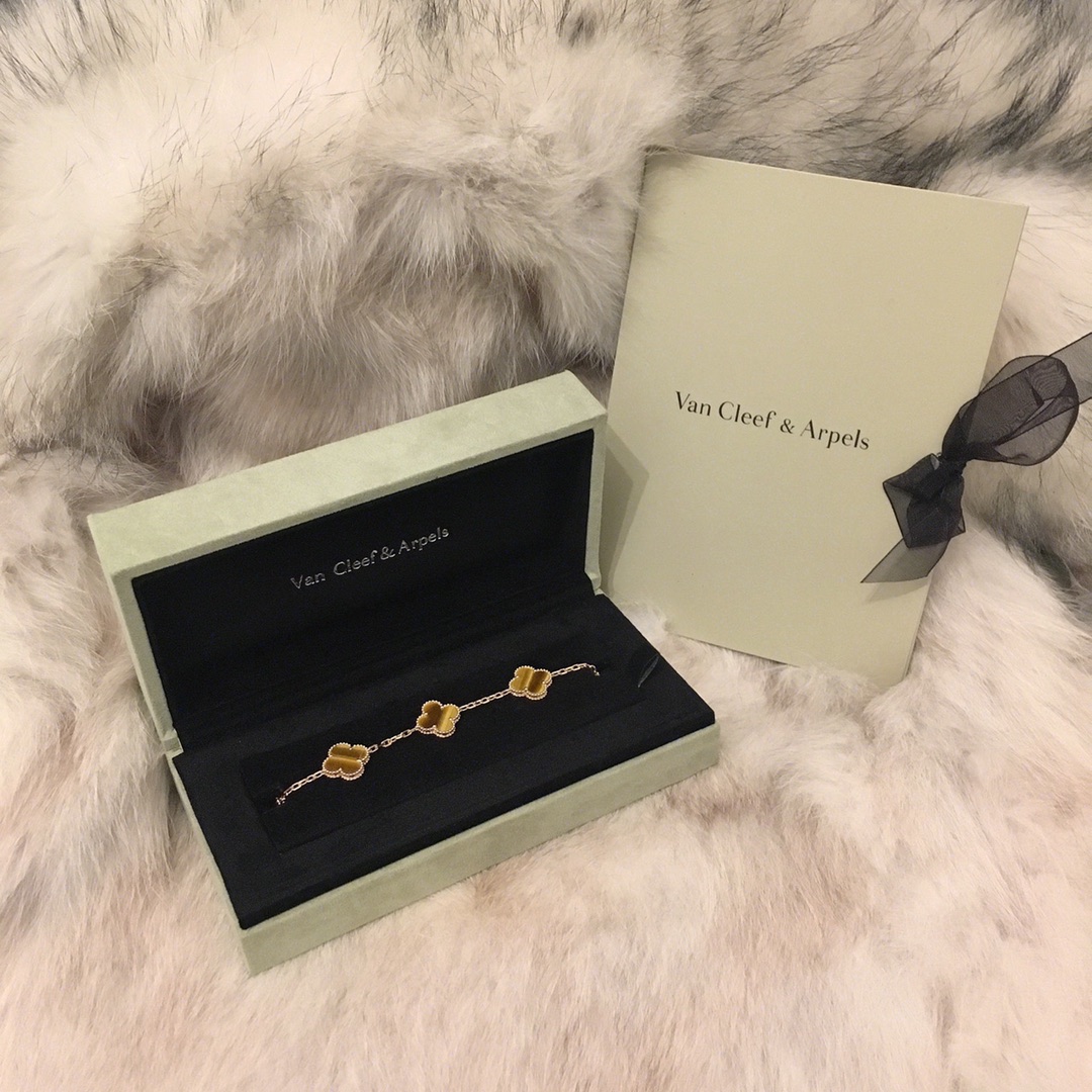 Van Cleef & Arpels 梵克雅宝四叶草手链