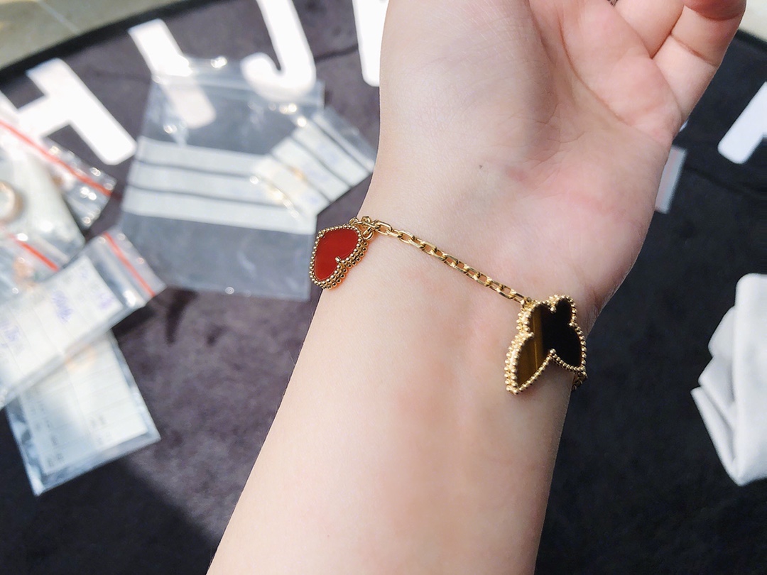 Van Cleef & Arpels 梵克雅宝四叶草手链