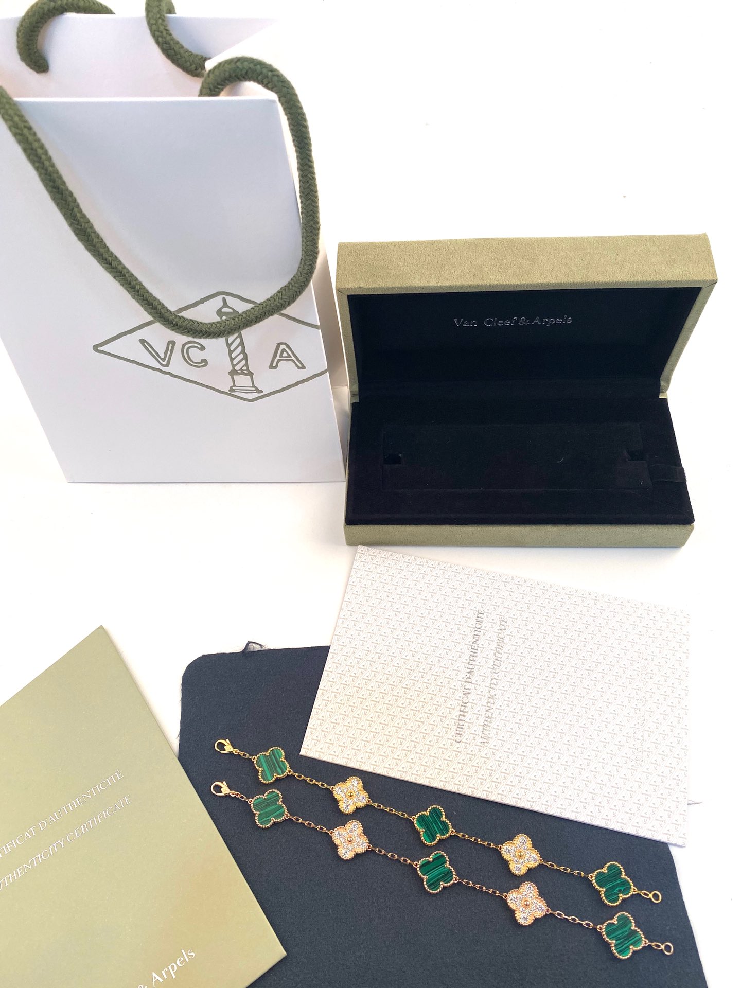 Van Cleef & Arpels 梵克雅宝四叶草手链