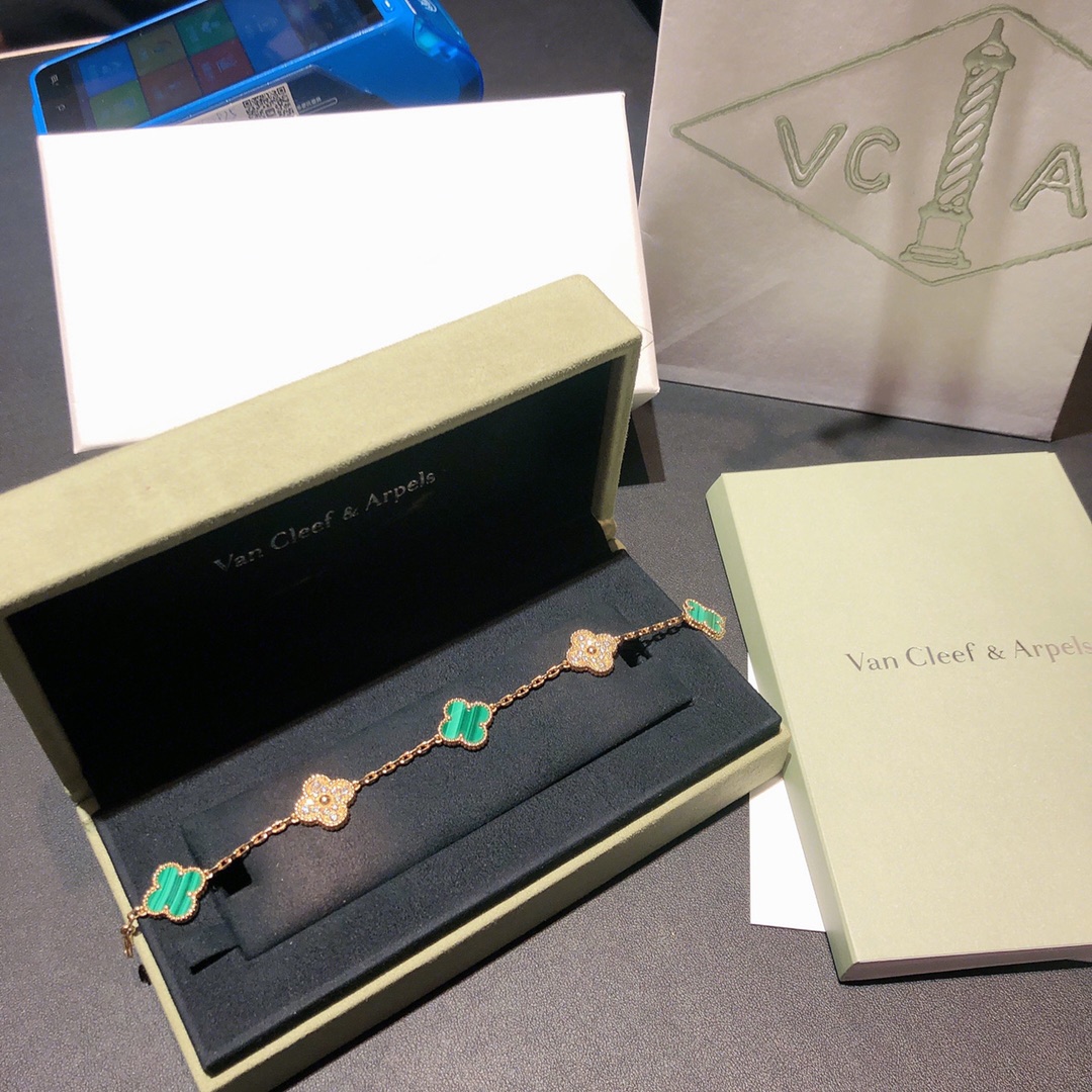 Van Cleef & Arpels 梵克雅宝四叶草手链