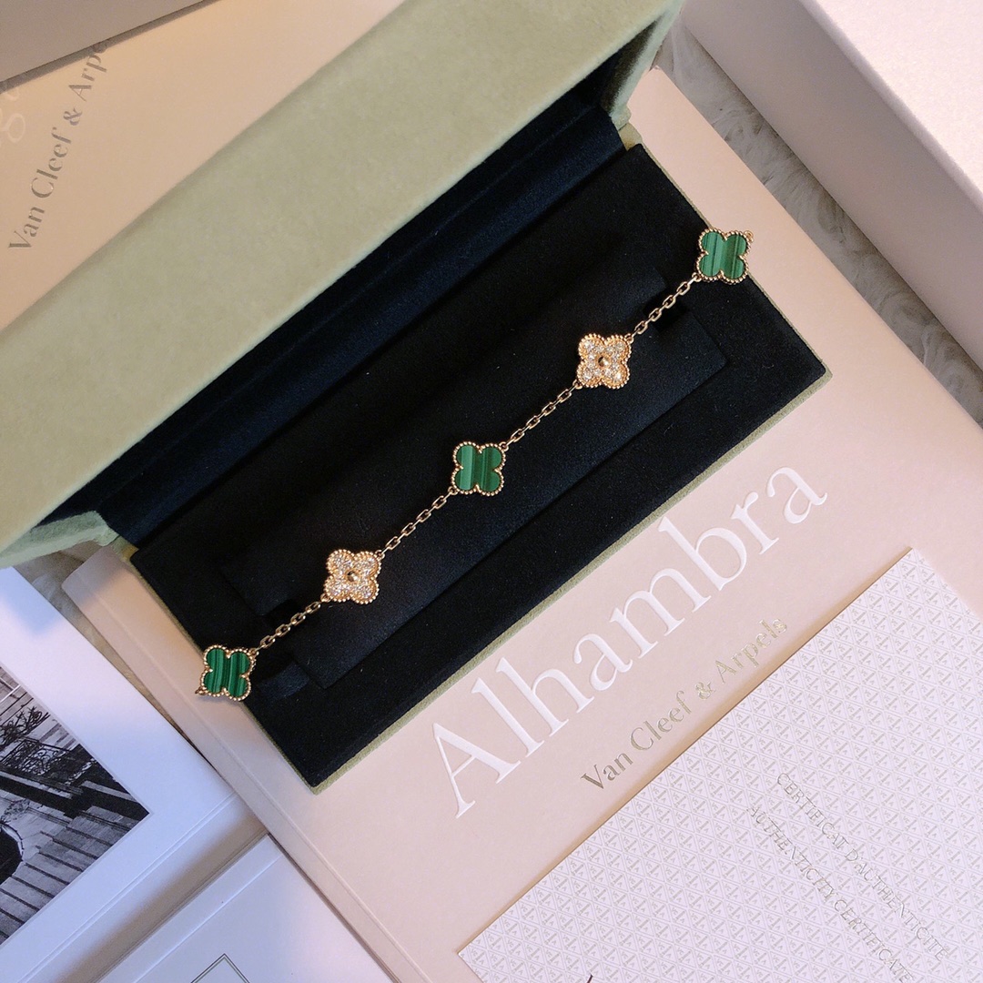 Van Cleef & Arpels 梵克雅宝四叶草手链