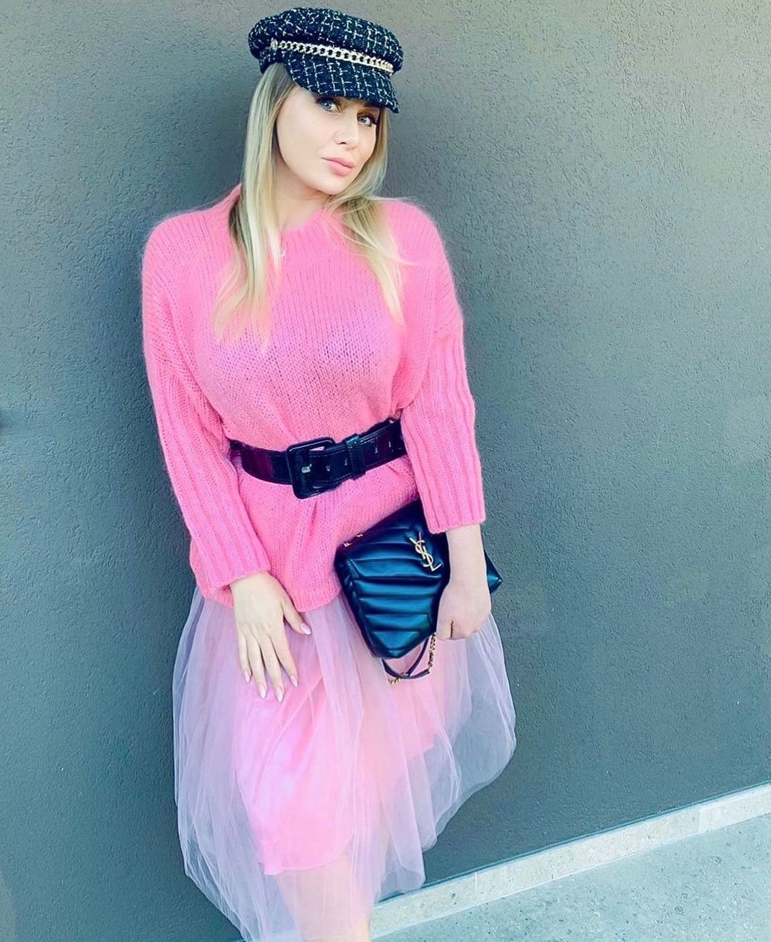 YSL LOULOU 23CM Y型绗缝链条包 494699黑色/金扣