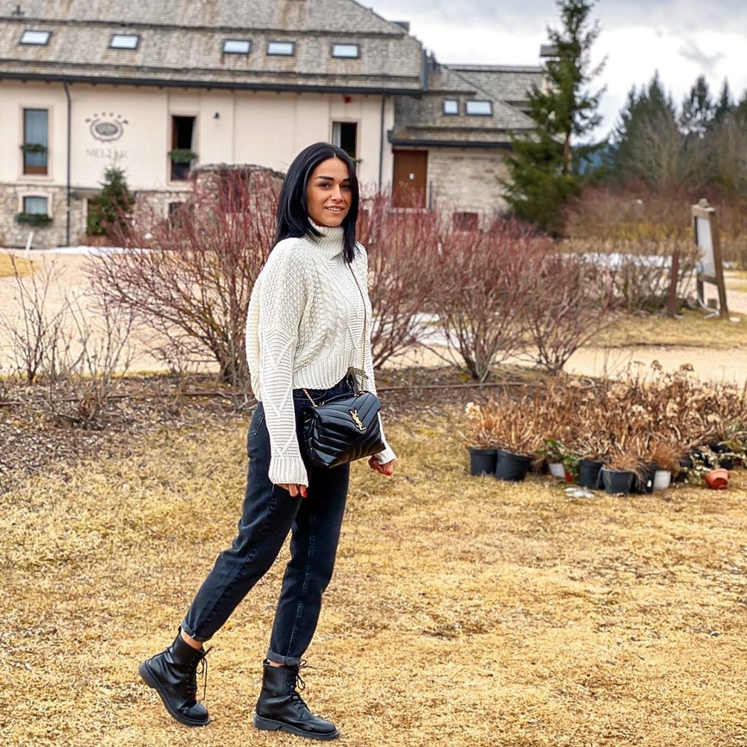 YSL LOULOU 23CM Y型绗缝链条包 494699黑色/金扣