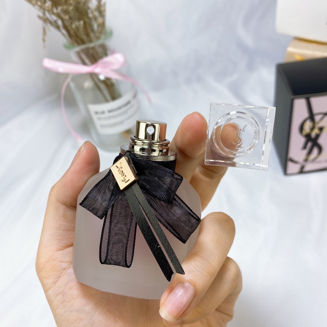Yves Saint Laurent Mon Paris Hair Mist - 30ml 4 i1584509045 2778 3