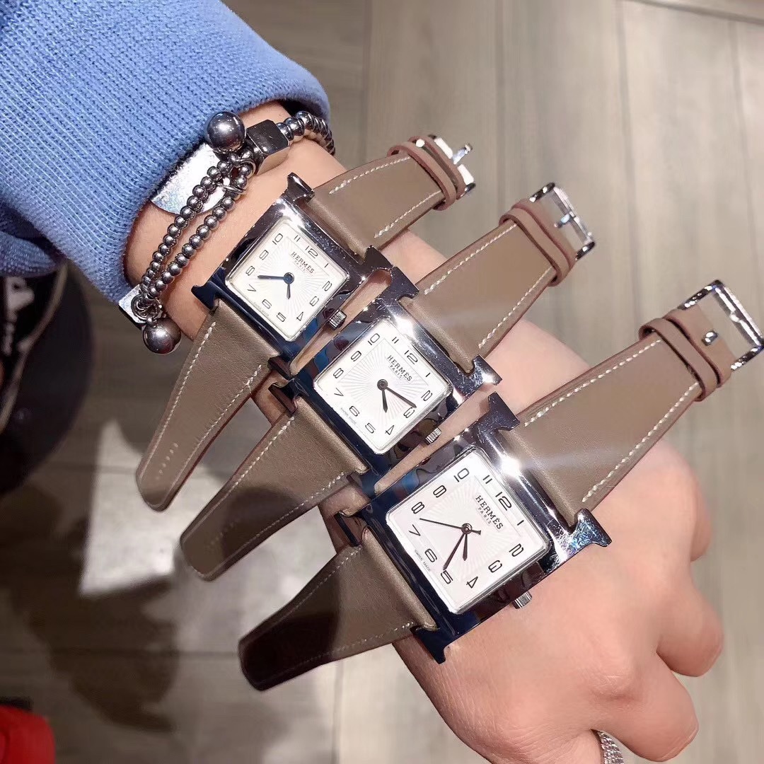 Hermès 爱马仕情侣手表Heure H系列 亮丽的颜色表带环绕独特的“H”型表壳 白色天然贝母数字面