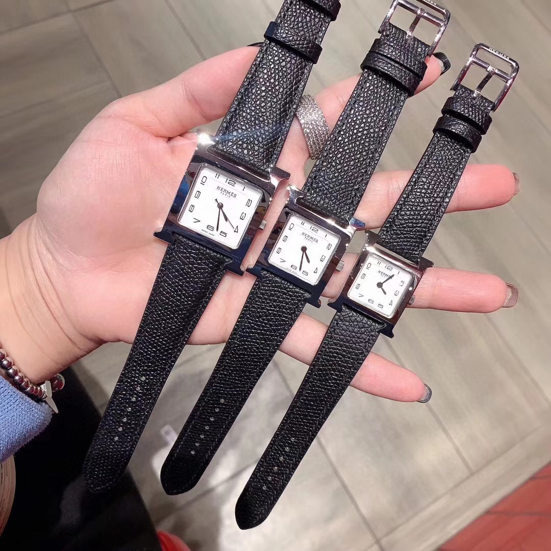 Hermès 爱马仕情侣手表Heure H系列 亮丽的颜色表带环绕独特的“H”型表壳 白色天然贝母数字面