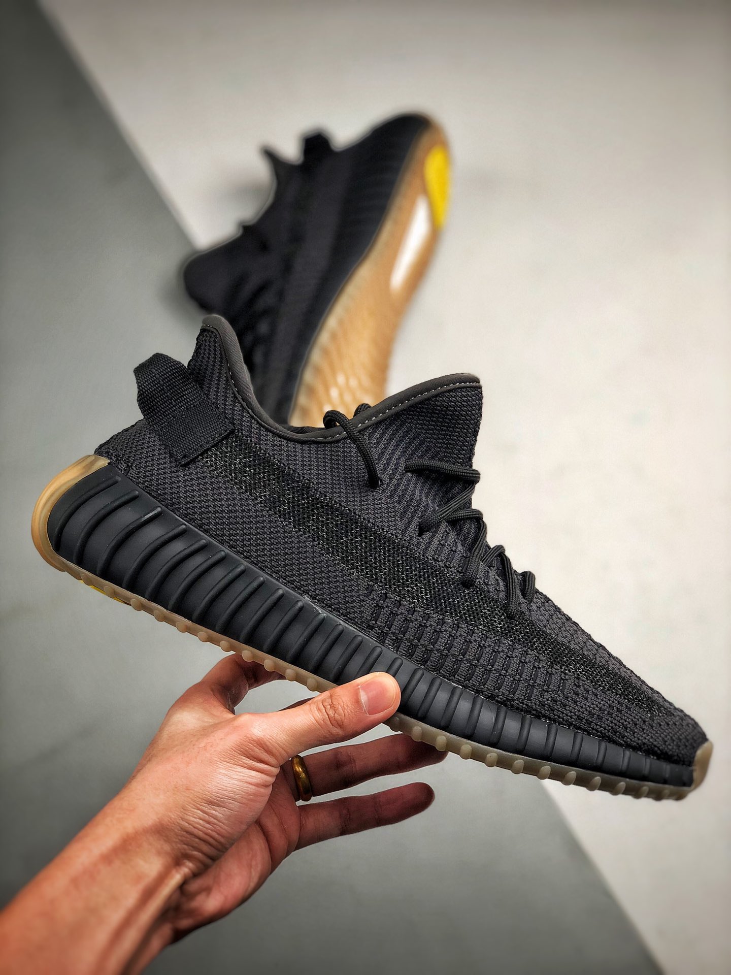 200 Adidas Yeezy 350 Boost V2  “Cinder Reflective”黑生胶 侧透满天星