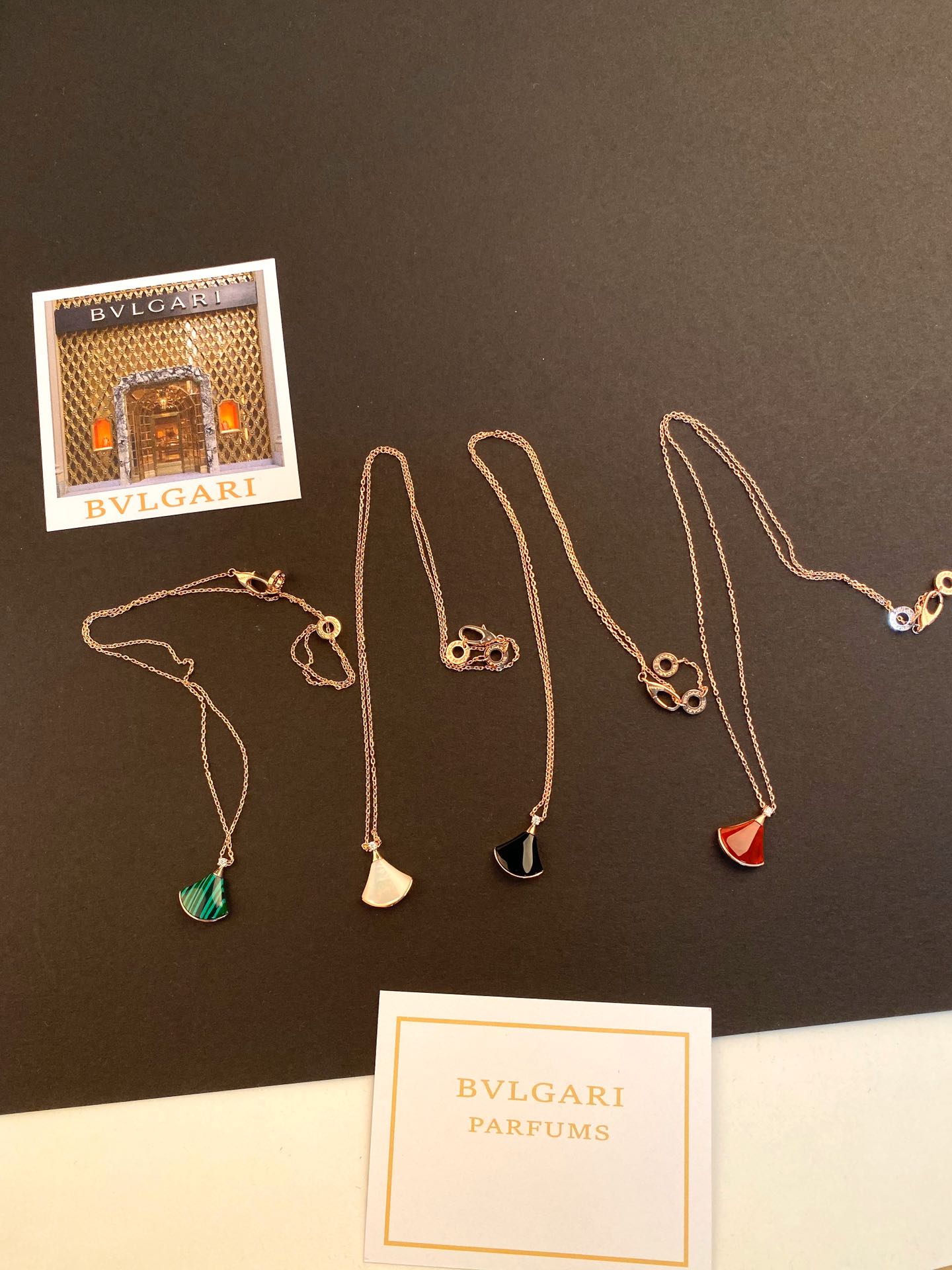Bvlgari 色 Bvlgari宝格丽 diva系列 高端定制火爆 裙子 项链 进口925纯银电镀18k金镶钻扇形 项链 奢侈美丽 晚宴 价格漂亮 高尚 好美腻 百搭款 龙虾扣刻有logo各色齐全