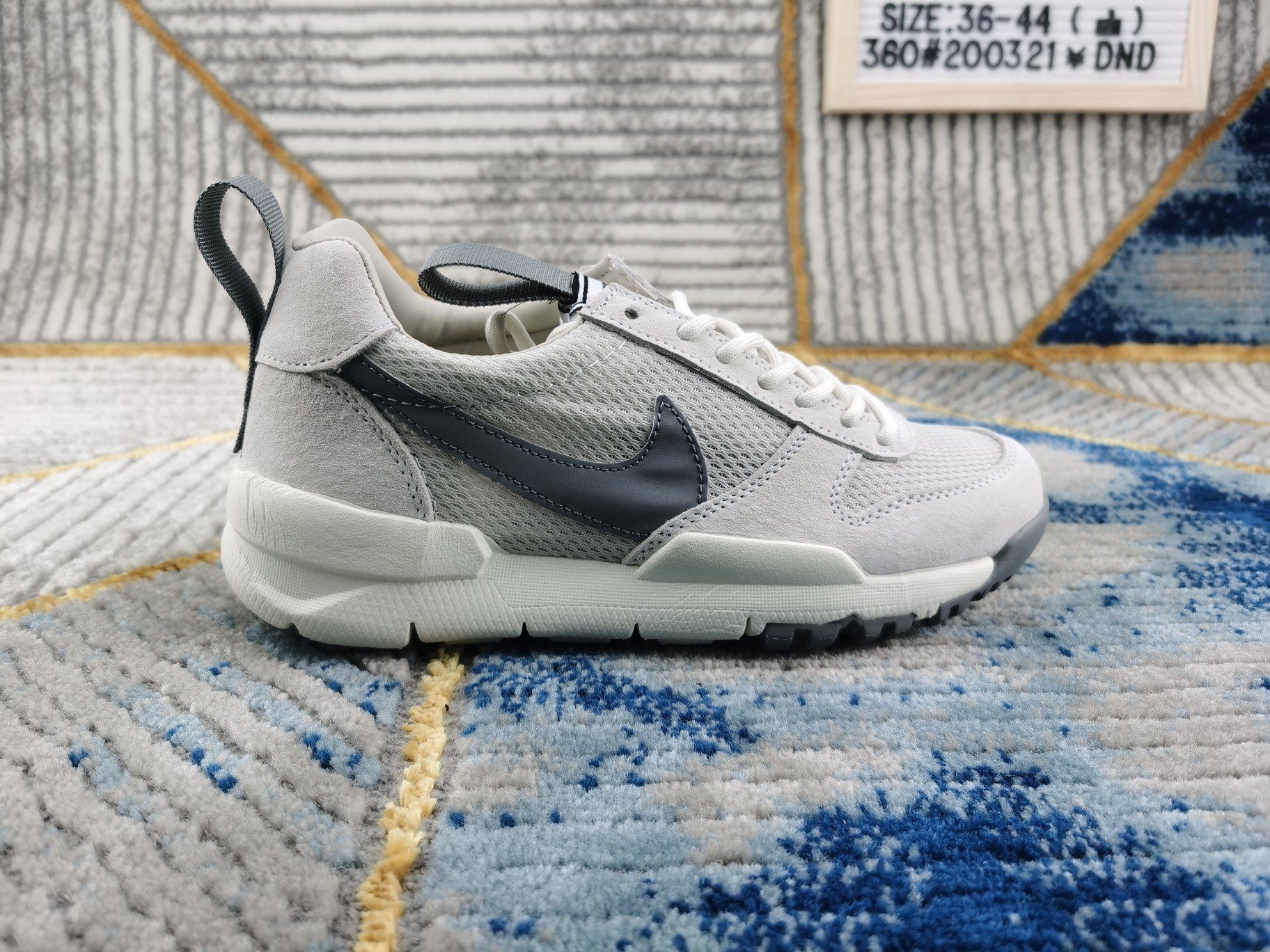 ♨️价格:110 ♨️码数:👉 如图所示👈🏻 ♨️编码:360#200321¥DND ♨️简介:权志龙-宇航员👩🚀 公司单货品、真皮猪皮➕网面、MD➕橡胶组合大底、运动鞋尺码36-44