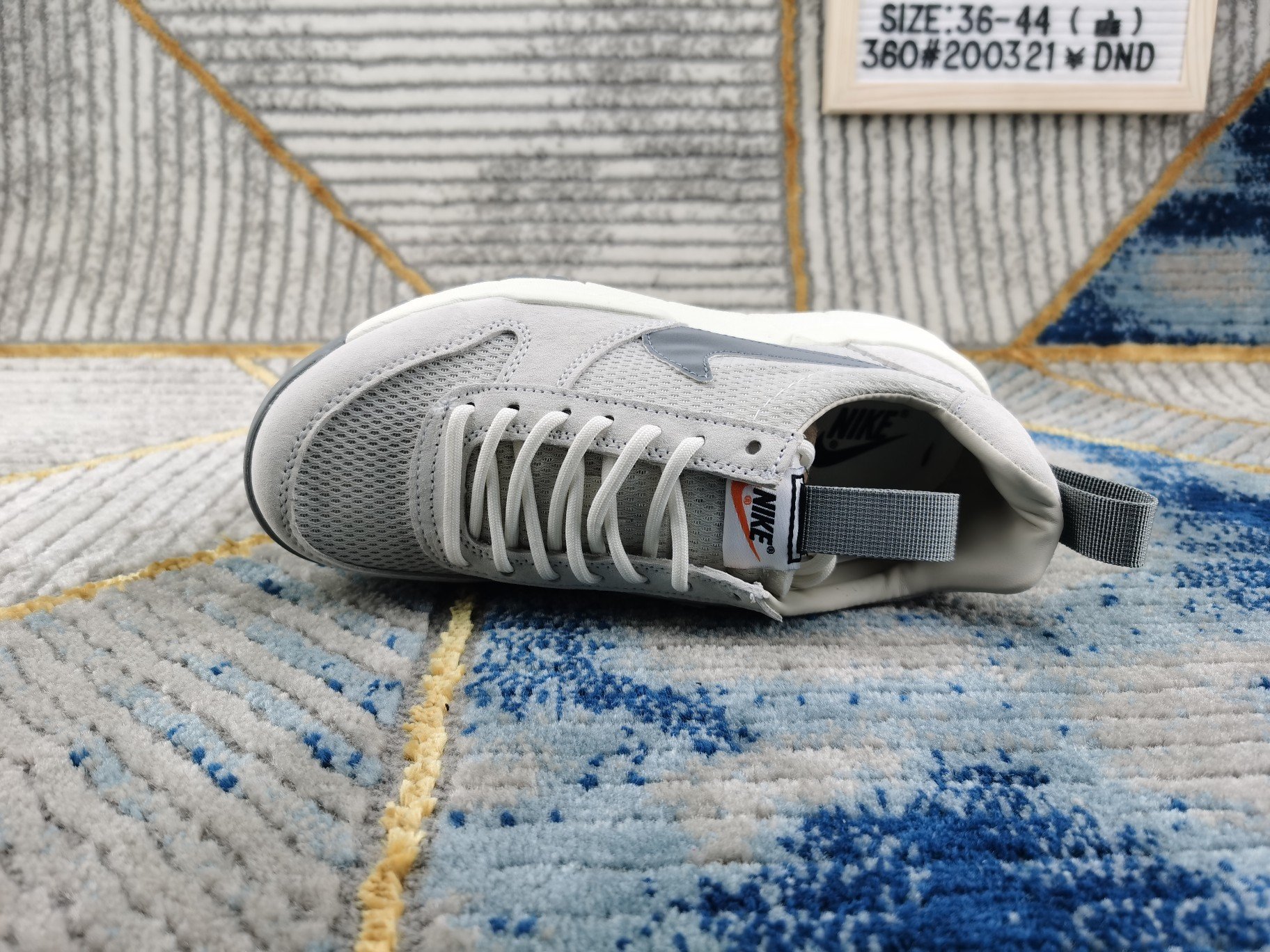 ♨️价格:110 ♨️码数:👉 如图所示👈🏻 ♨️编码:360#200321¥DND ♨️简介:权志龙-宇航员👩🚀 公司单货品、真皮猪皮➕网面、MD➕橡胶组合大底、运动鞋尺码36-44