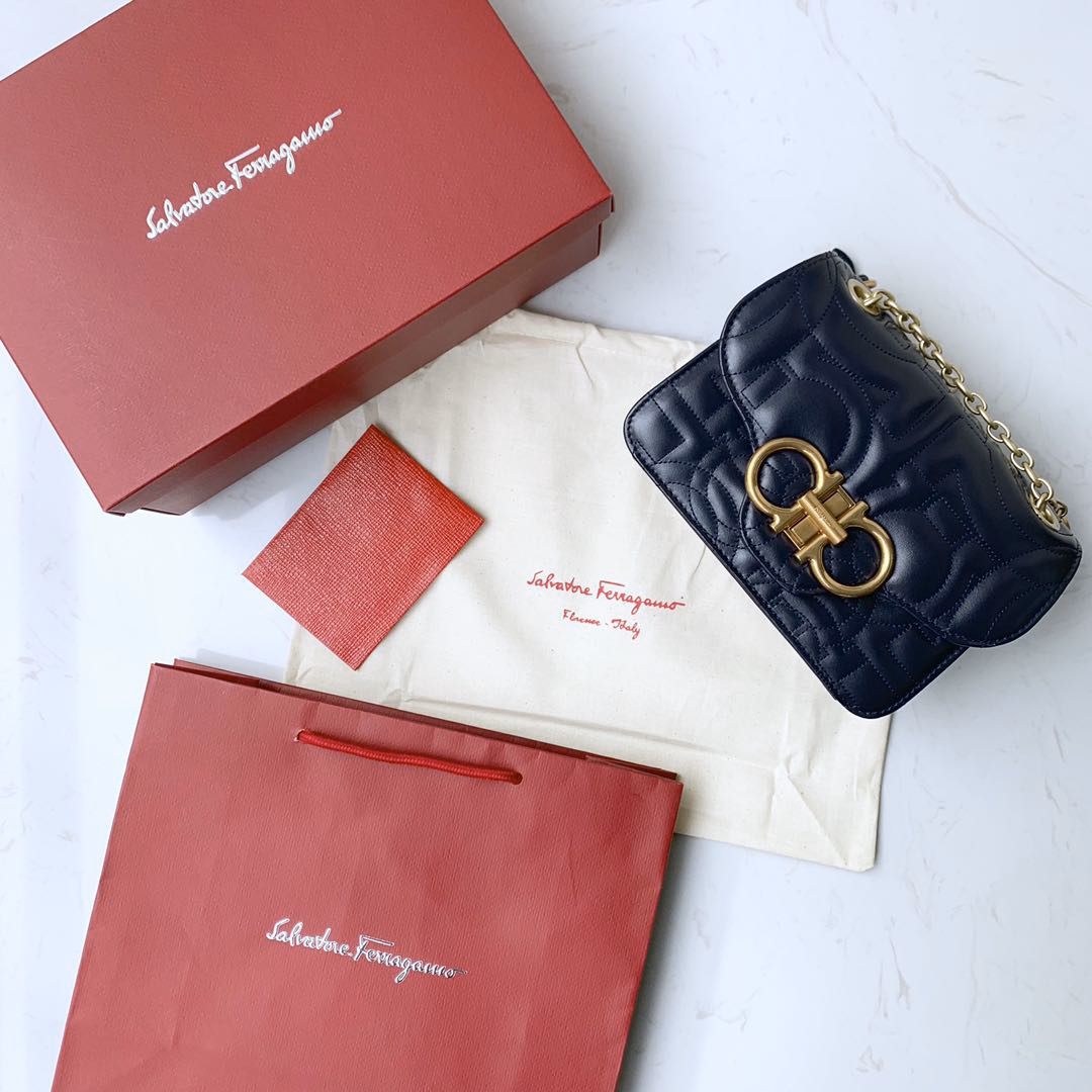 Ferragamo Small sapphire blue