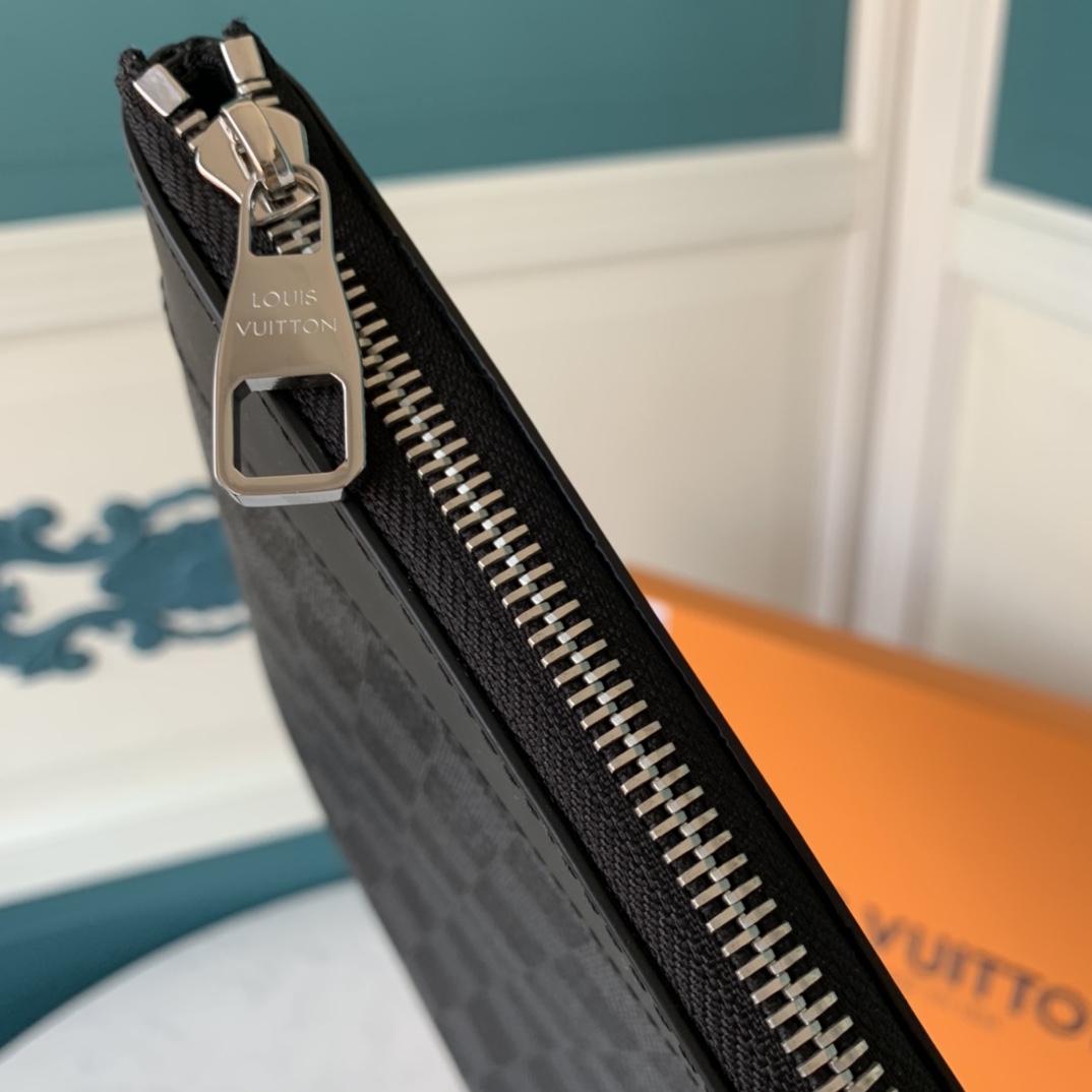 1 interior flat pocket - Bag 4