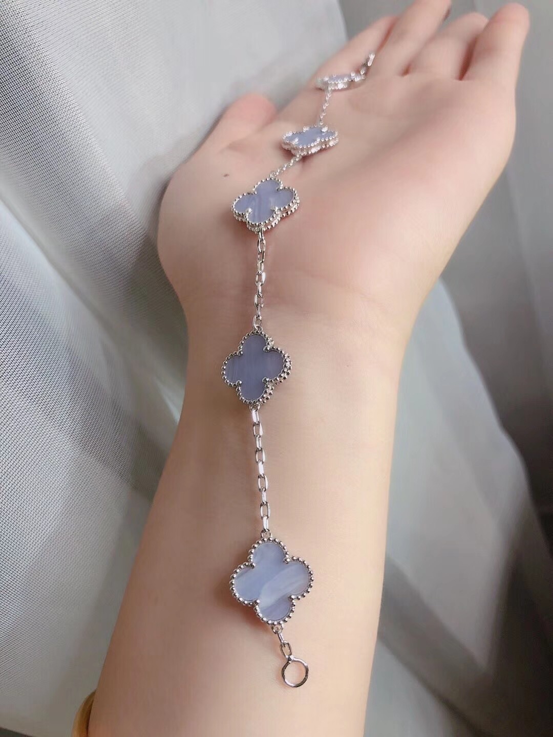 Van Cleef & Arpels 梵克雅宝四叶草手链