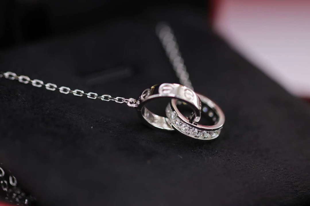 Cartier 卡地亚 LOVE满钻螺丝双环 锁骨项链