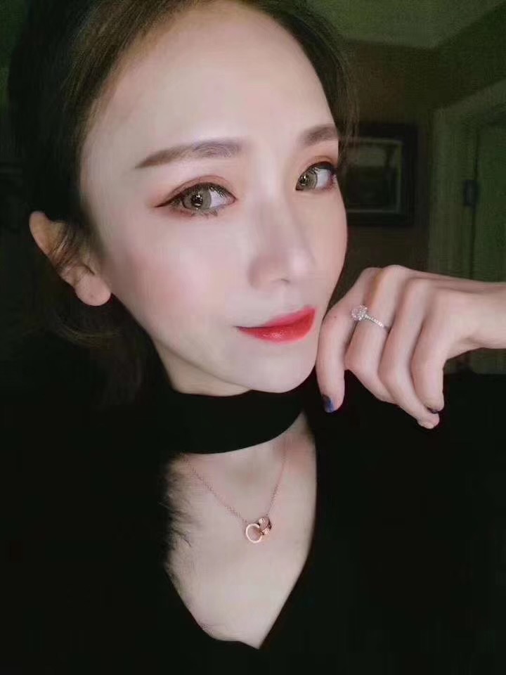 Cartier 卡地亚 LOVE满钻螺丝双环 锁骨项链
