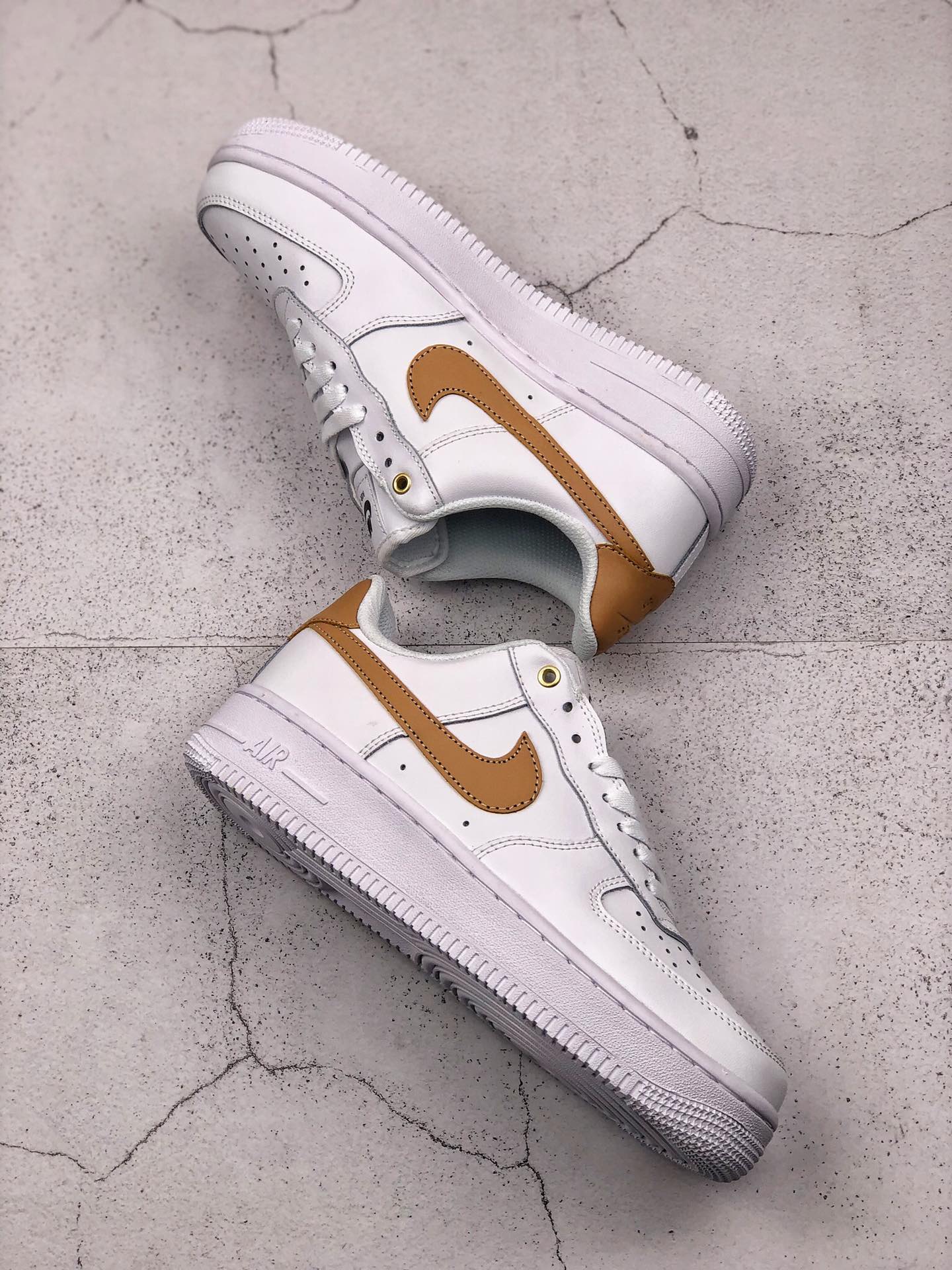 160 公司级 Nike Air Force 1 Low White Vachetta Tan CU6675 100