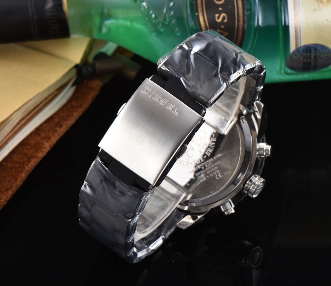 “DIESEL Watch: 42mm Size, Swiss Stone Core, Steel Pyramid Materials” - 图片 8