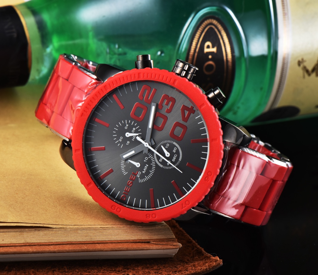 “DIESEL Watch: 42mm Size, Swiss Stone Core, Steel Pyramid Materials”