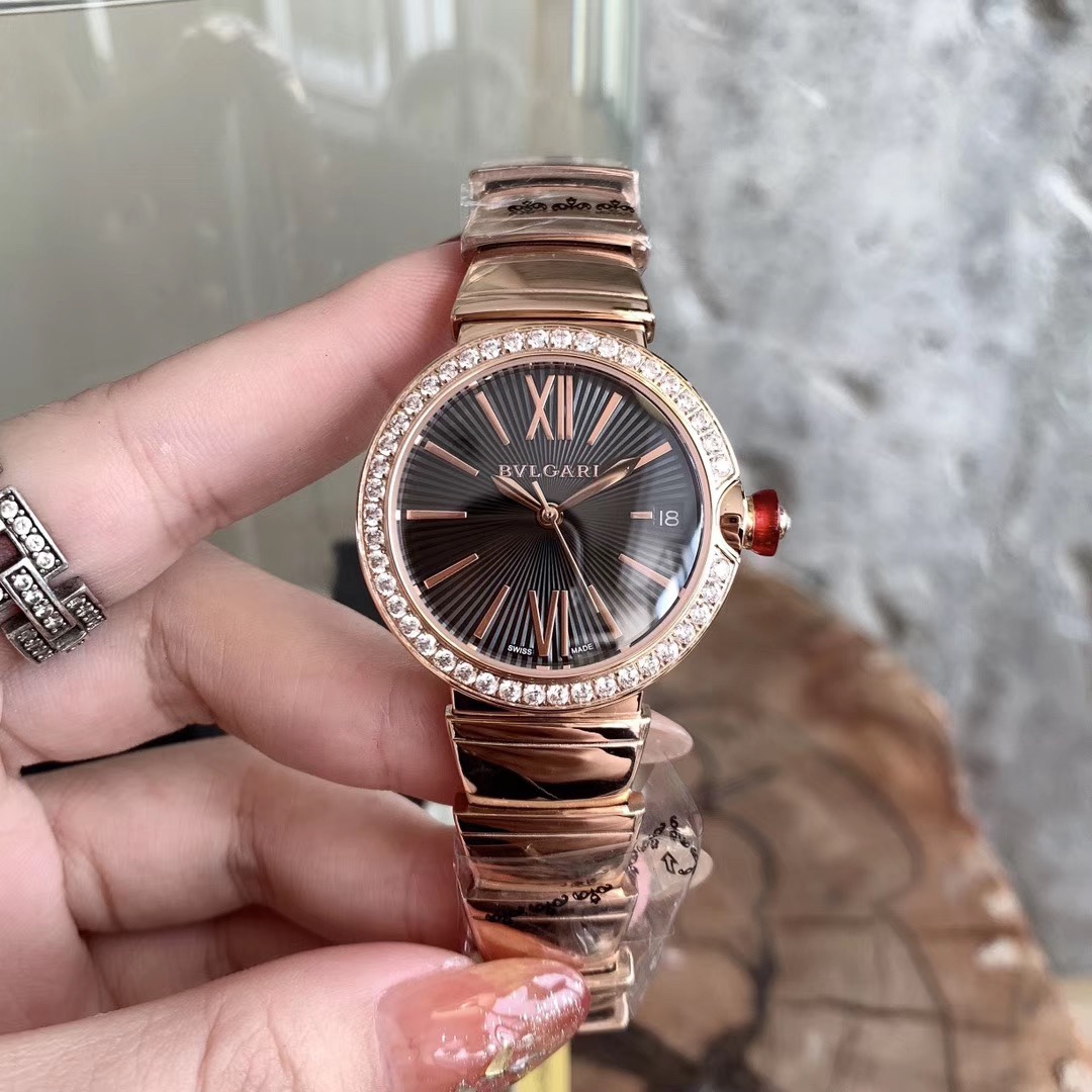 Bvlgari 宝格丽LVCEA系列腕表