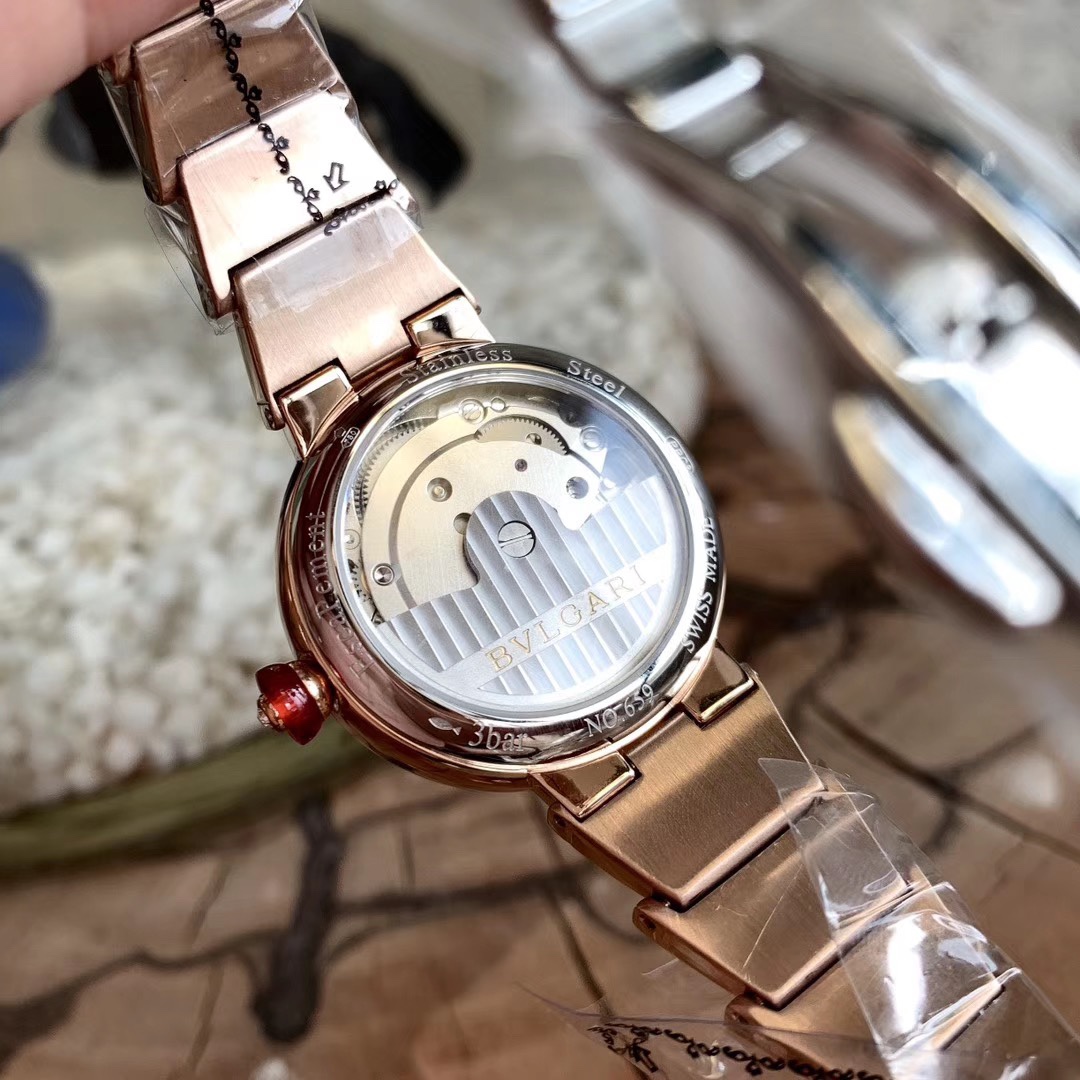 Bvlgari 宝格丽LVCEA系列腕表