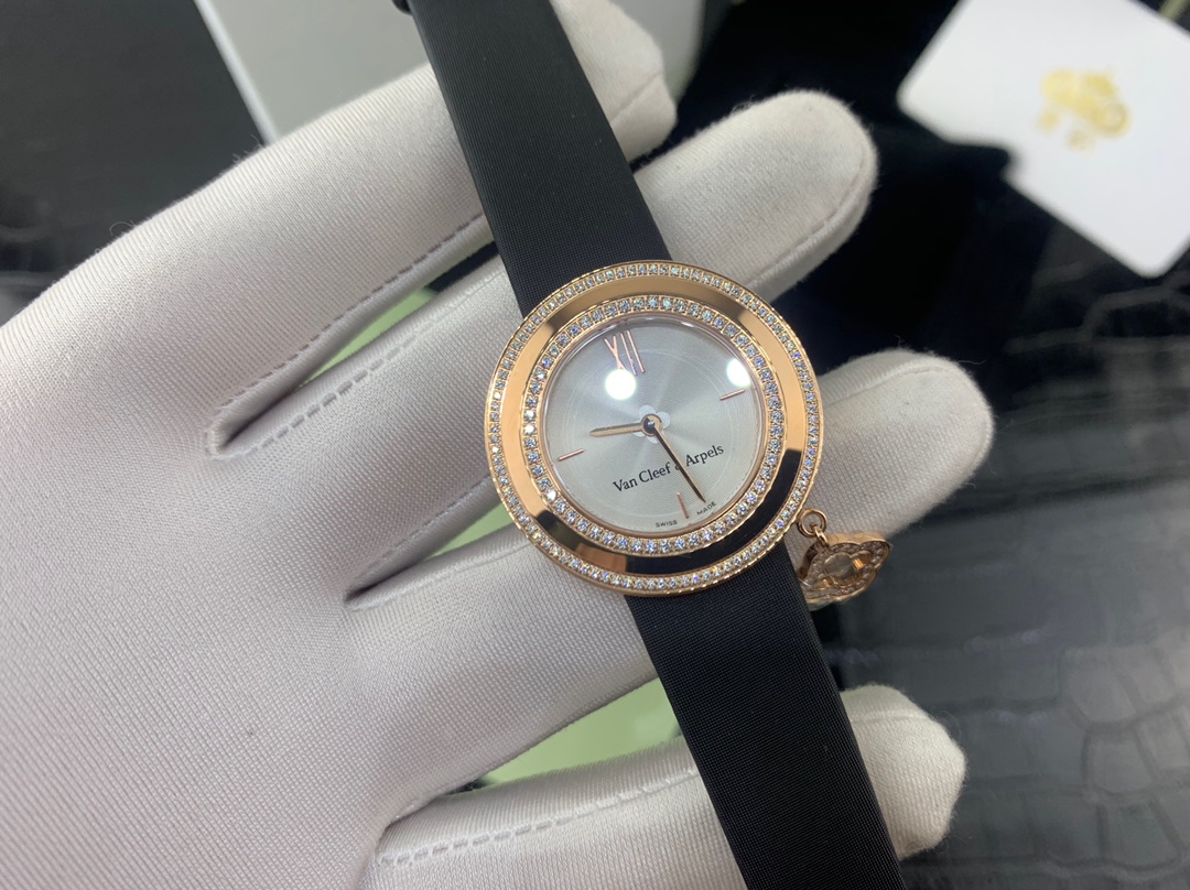 Van Cleef & Arpels 皇家 梵克雅宝女款腕表