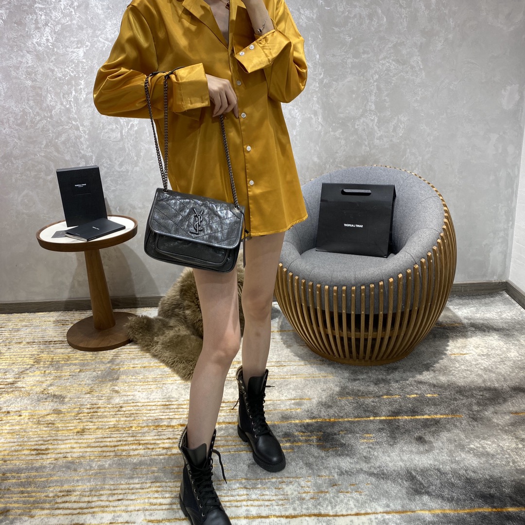 路易威登 Louis Vuitton 高定典藏名品高定成衣时装外套连衣裙衬衫T恤 #CD5BDCA4 2