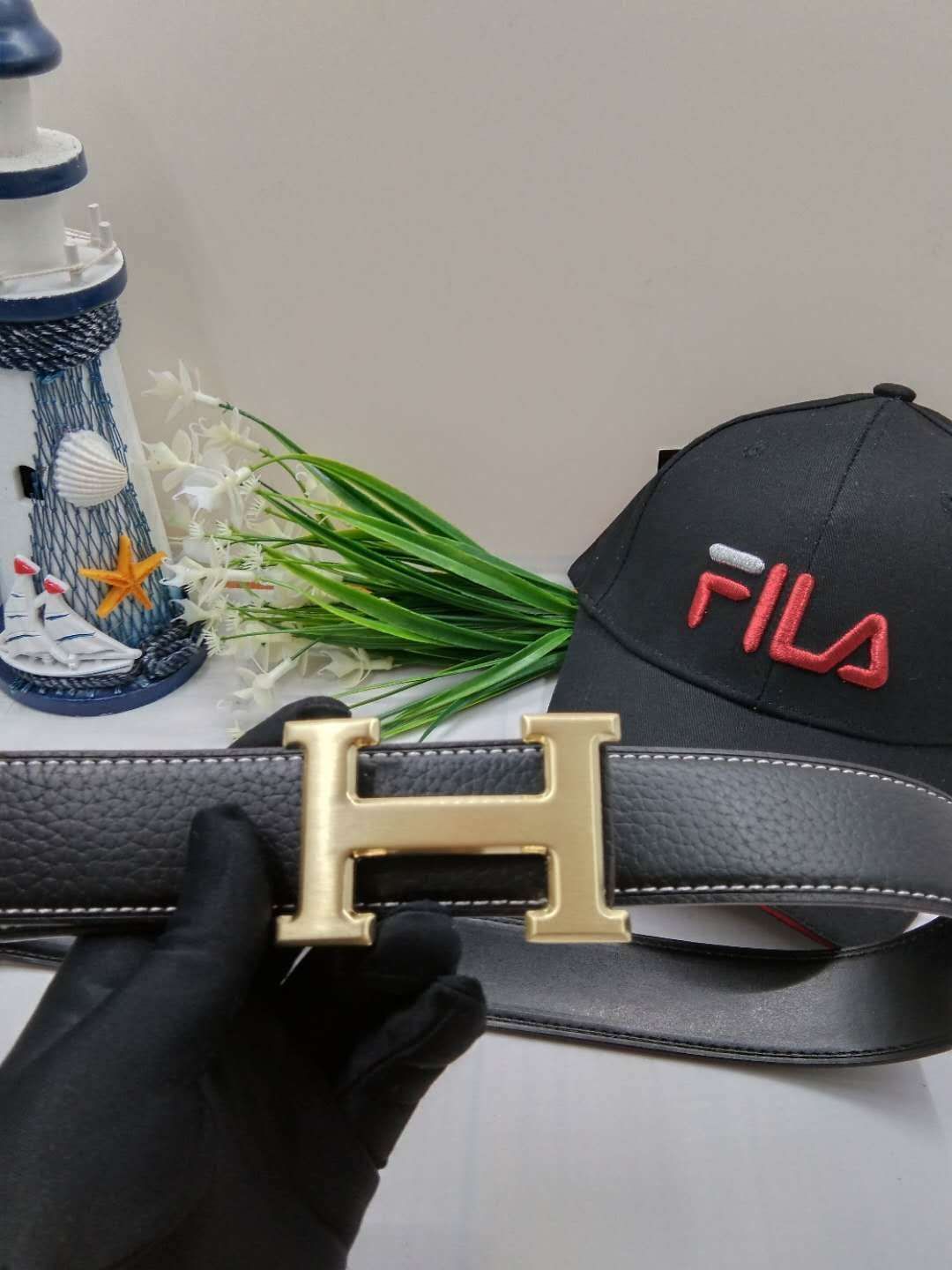 无帽子皮带 男士腰带：爱玛仕 男士皮带：百分百头层牛皮,保证真皮.24k纯钢扣专柜同等质量, 送人自用首选 包装请认准如图专柜包装,赠送打孔器 ,宽度3.8cm