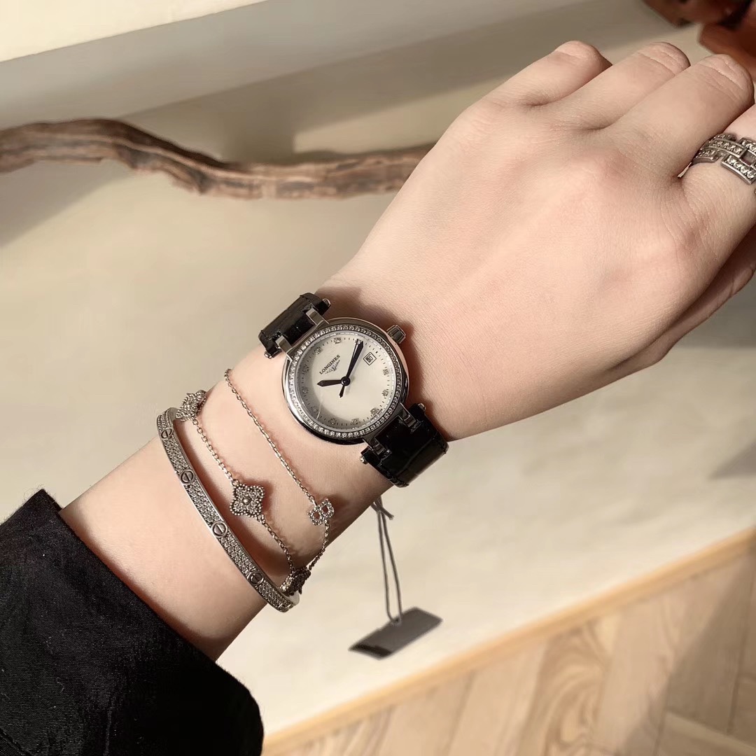 Longines 浪琴心月系列腕表