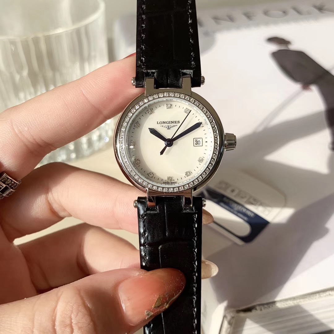 Longines 浪琴心月系列腕表