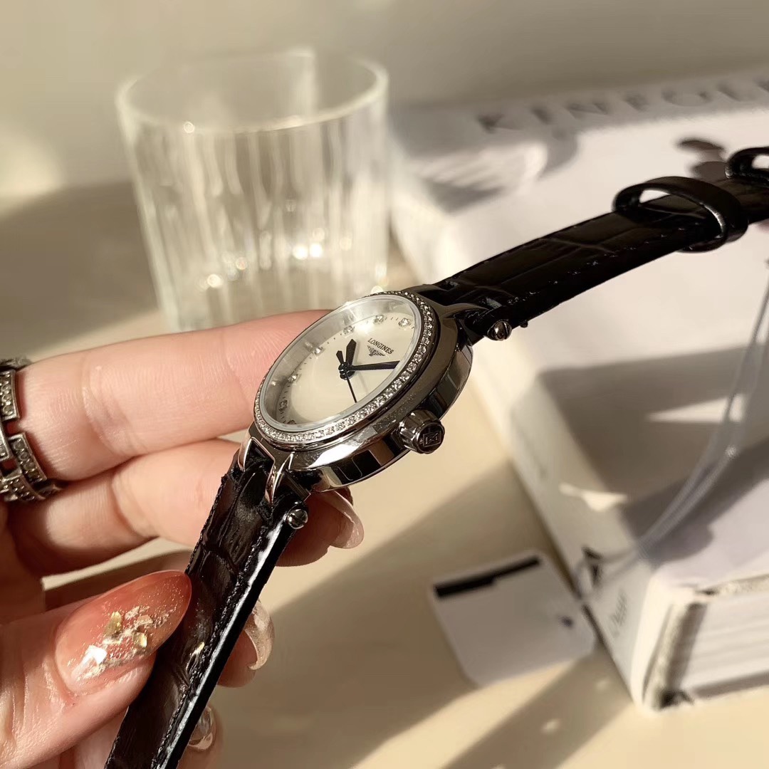 Longines 浪琴心月系列腕表