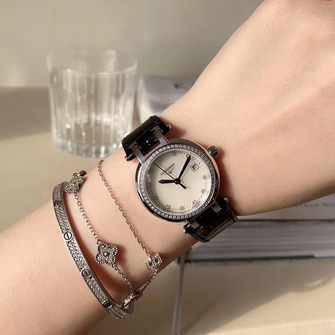Longines 浪琴心月系列腕表