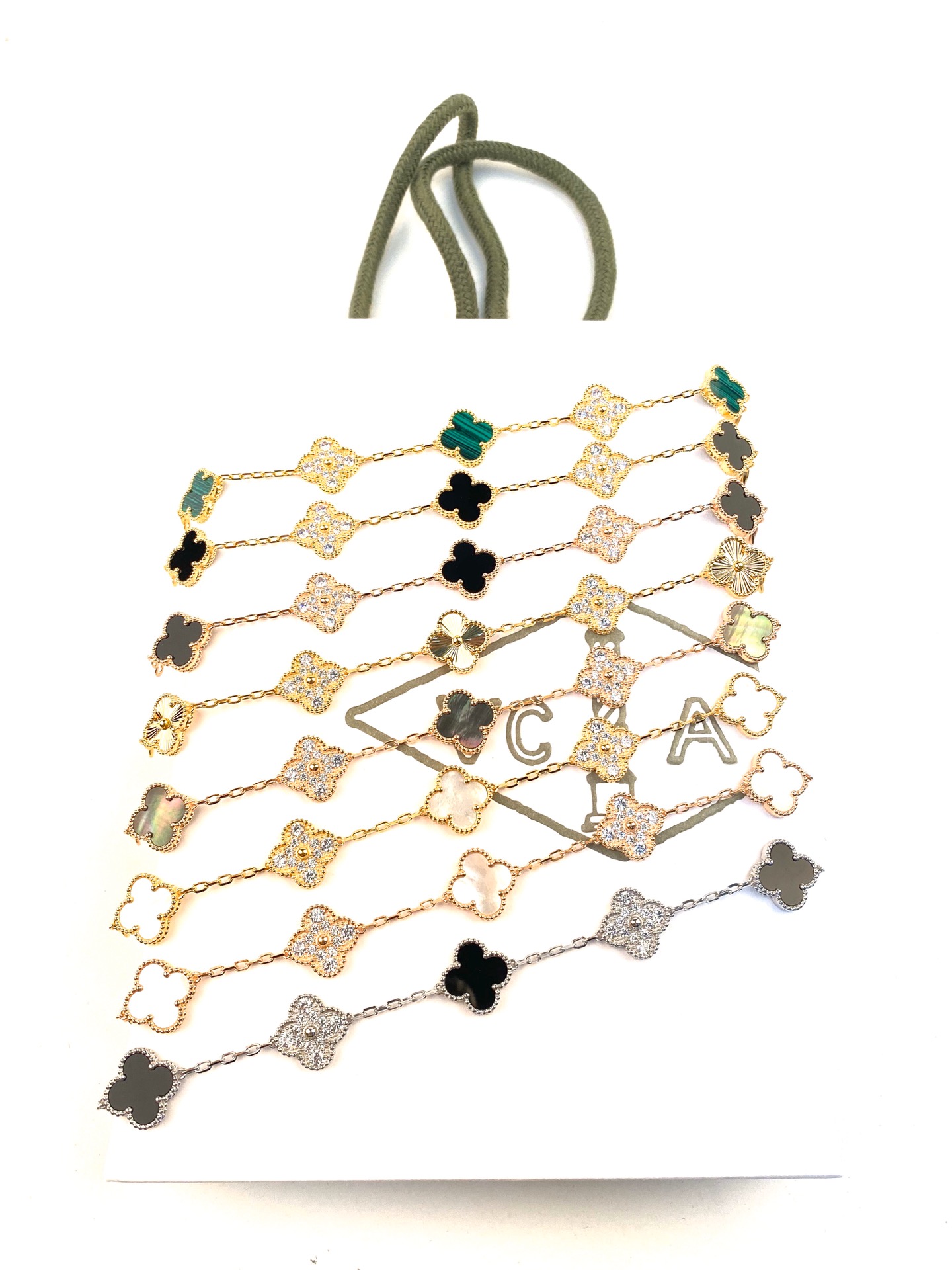 Van Cleef & Arpels 梵克雅宝四叶草手链