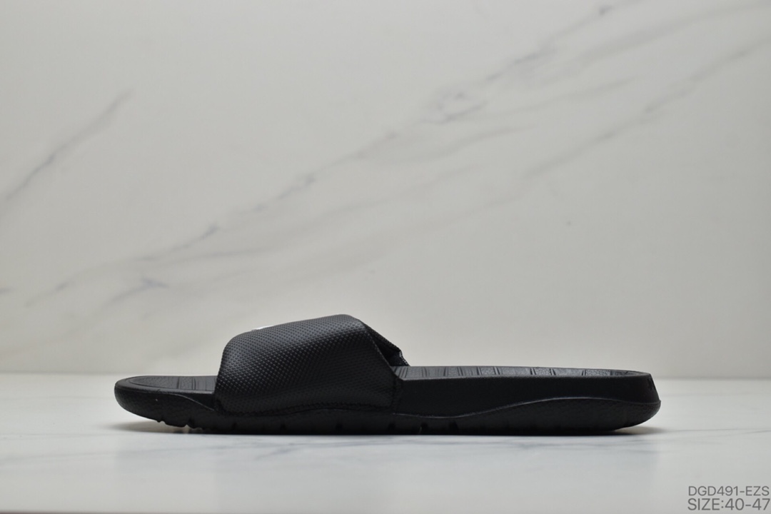 70 乔丹Air Jordan Break Slide AJ面包拖鞋