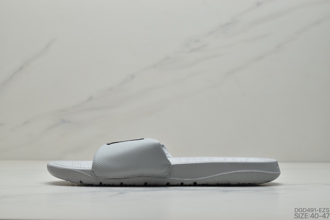 70 乔丹Air Jordan Break Slide AJ面包拖鞋